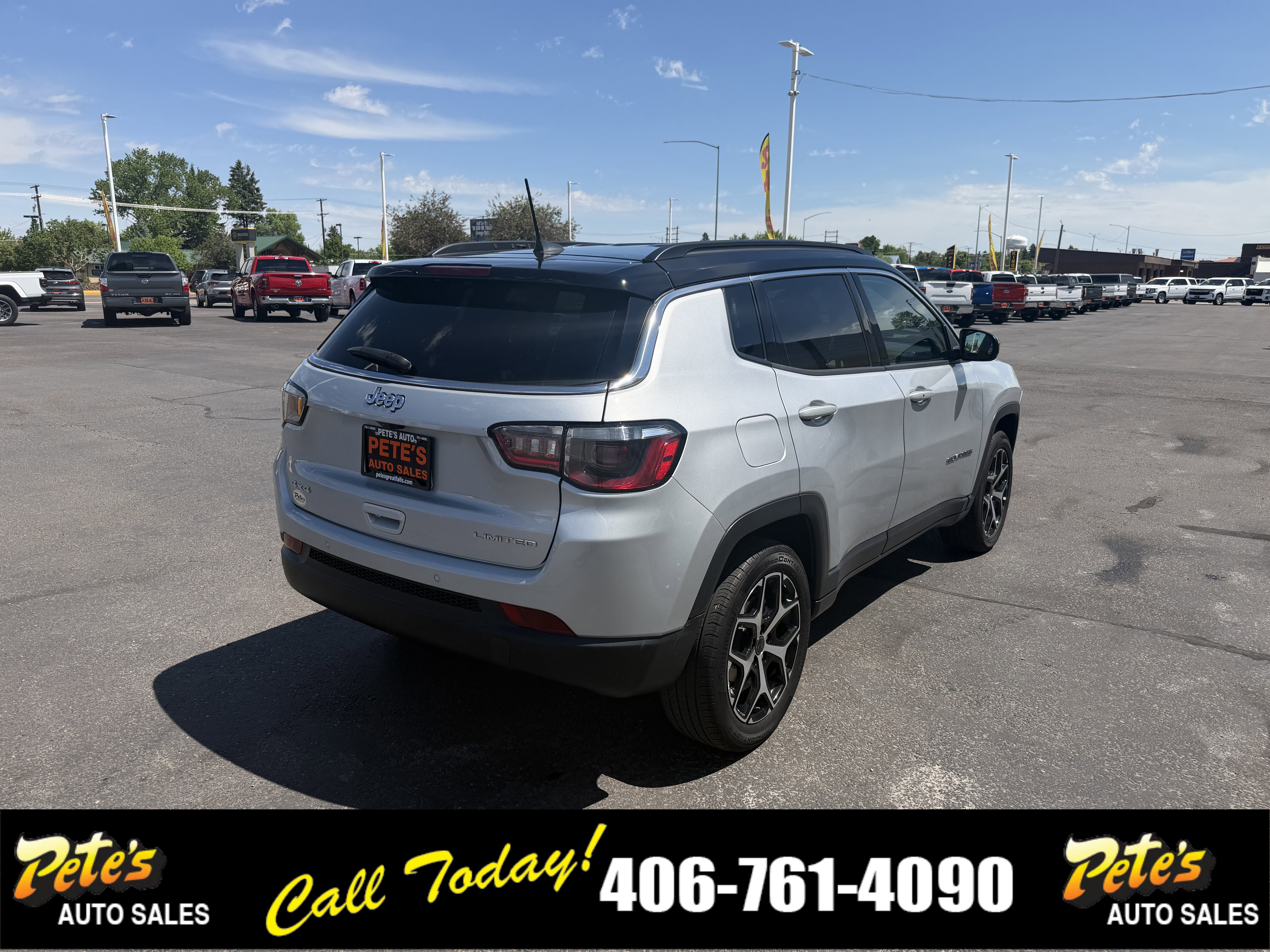 Used 2025 Jeep Compass Limited AWD/4WD image 4