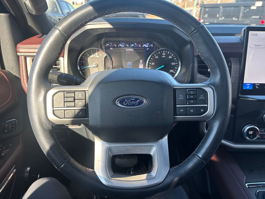 Used 2024 Ford Expedition Limited image 12