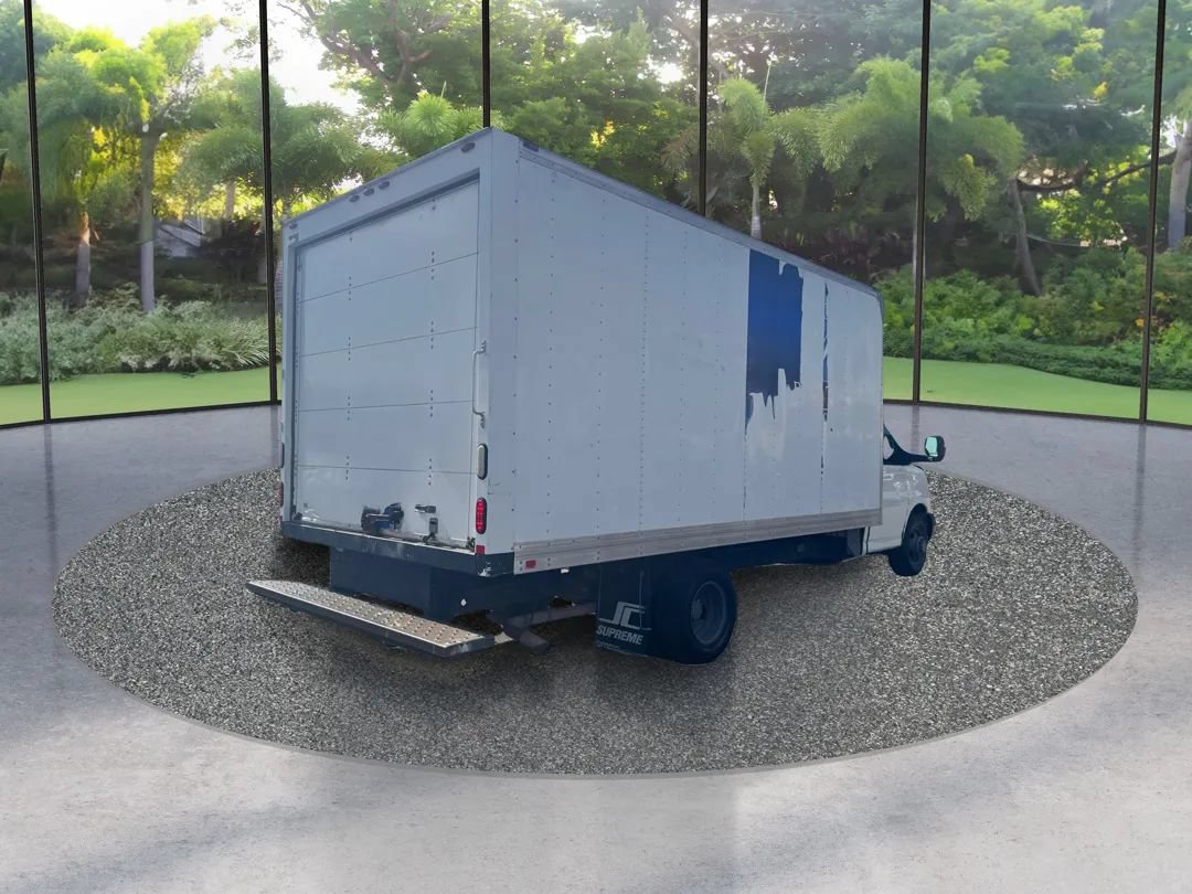 Used 2015 Chevrolet Express 3500 Extended RWD image 5
