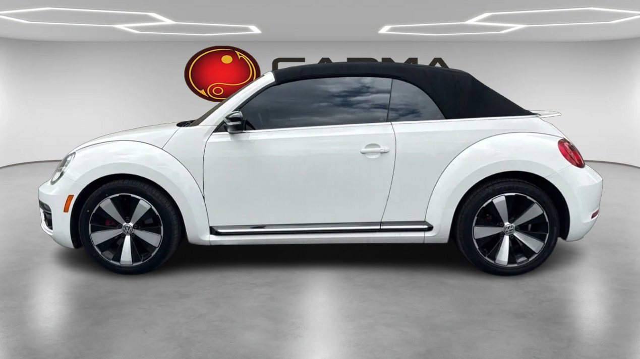 Used 2013 Volkswagen Beetle 2.0T image 2