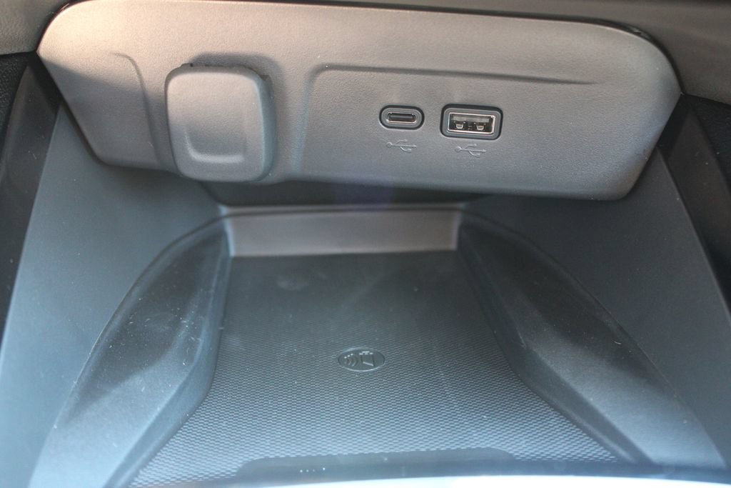 New 2026 Chevrolet Trax RS w/ Sunroof Package FWD image 48
