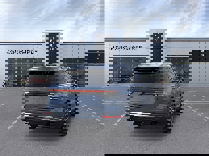 New 2026 Lincoln Aviator AWD image 8