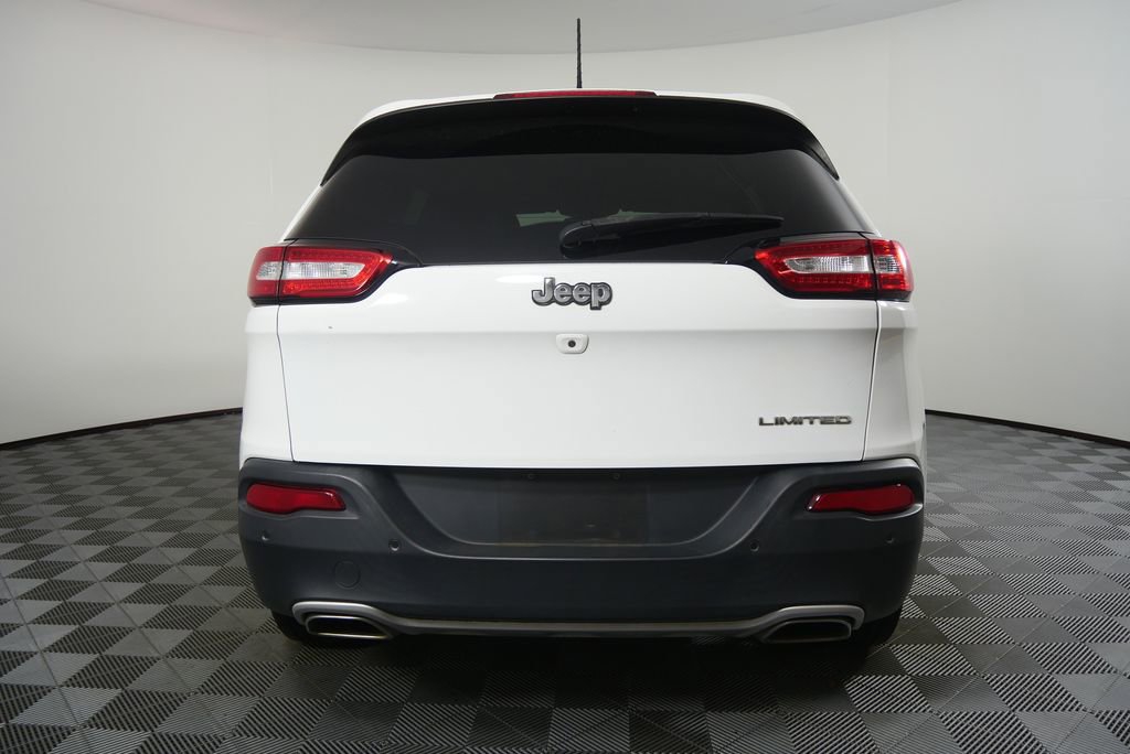 Used 2017 Jeep Cherokee Limited w/ Luxury Group image 4