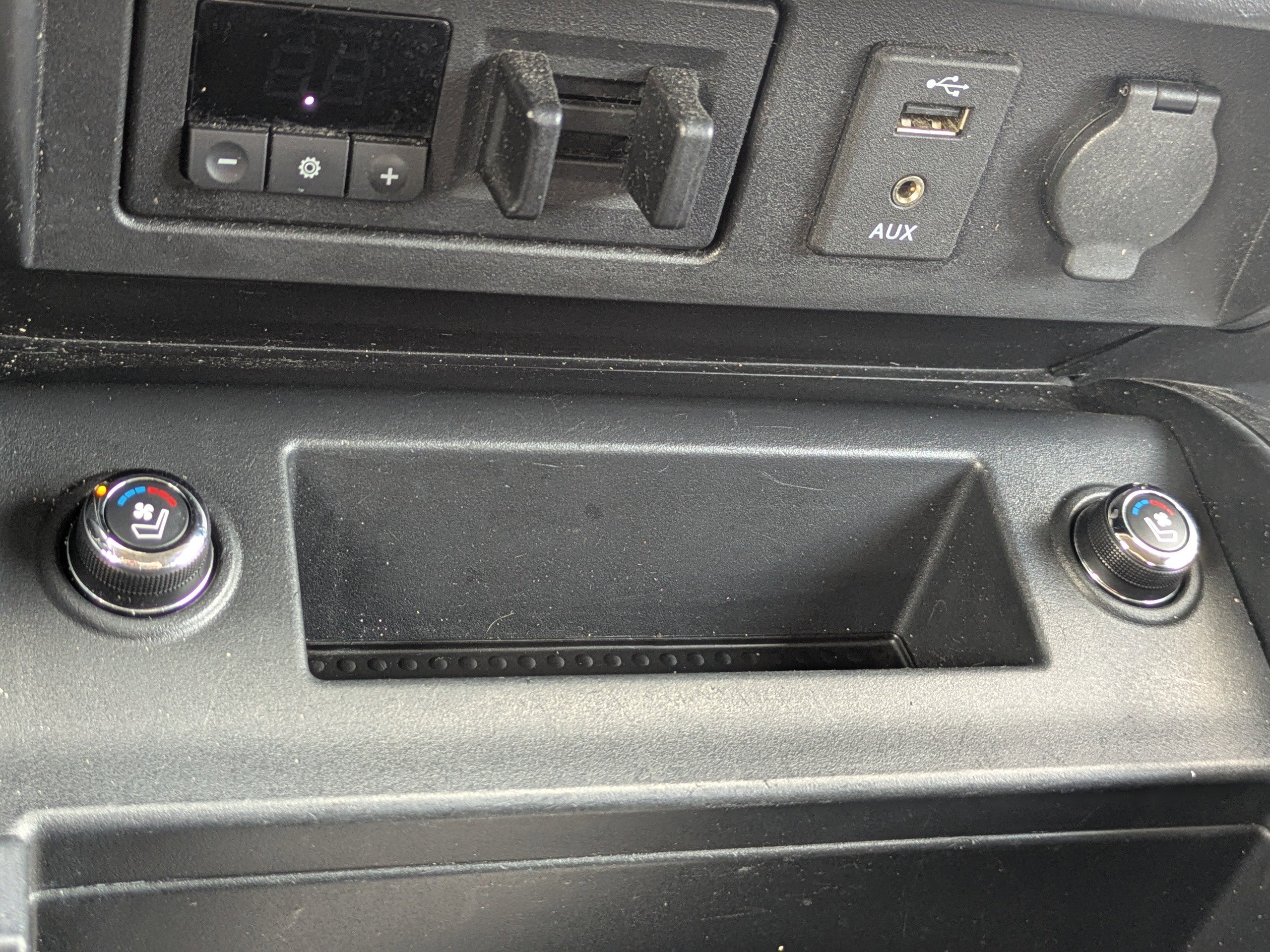 Used 2017 Nissan Titan Platinum Reserve image 24