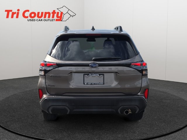 Used 2025 Subaru Forester Limited AWD/4WD image 7