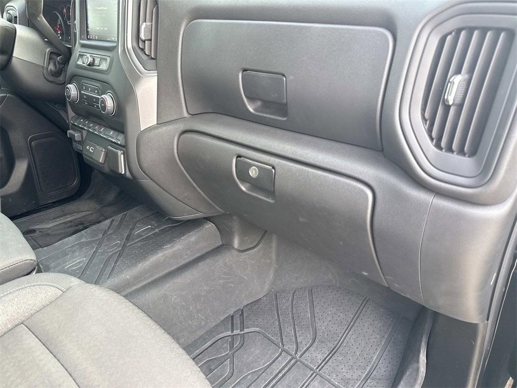 Used 2024 Chevrolet Silverado 1500 Custom Trail Boss w/ LPO, Dark Essentials Package image 32