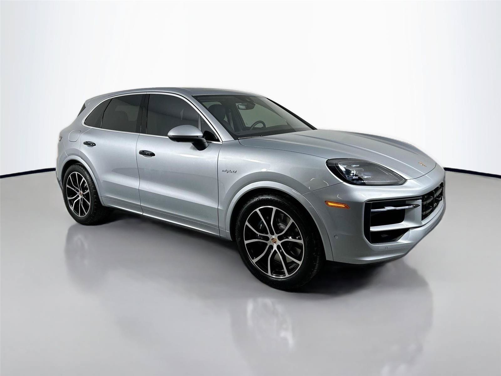 Certified 2026 Porsche Cayenne Coupe AWD/4WD image 9