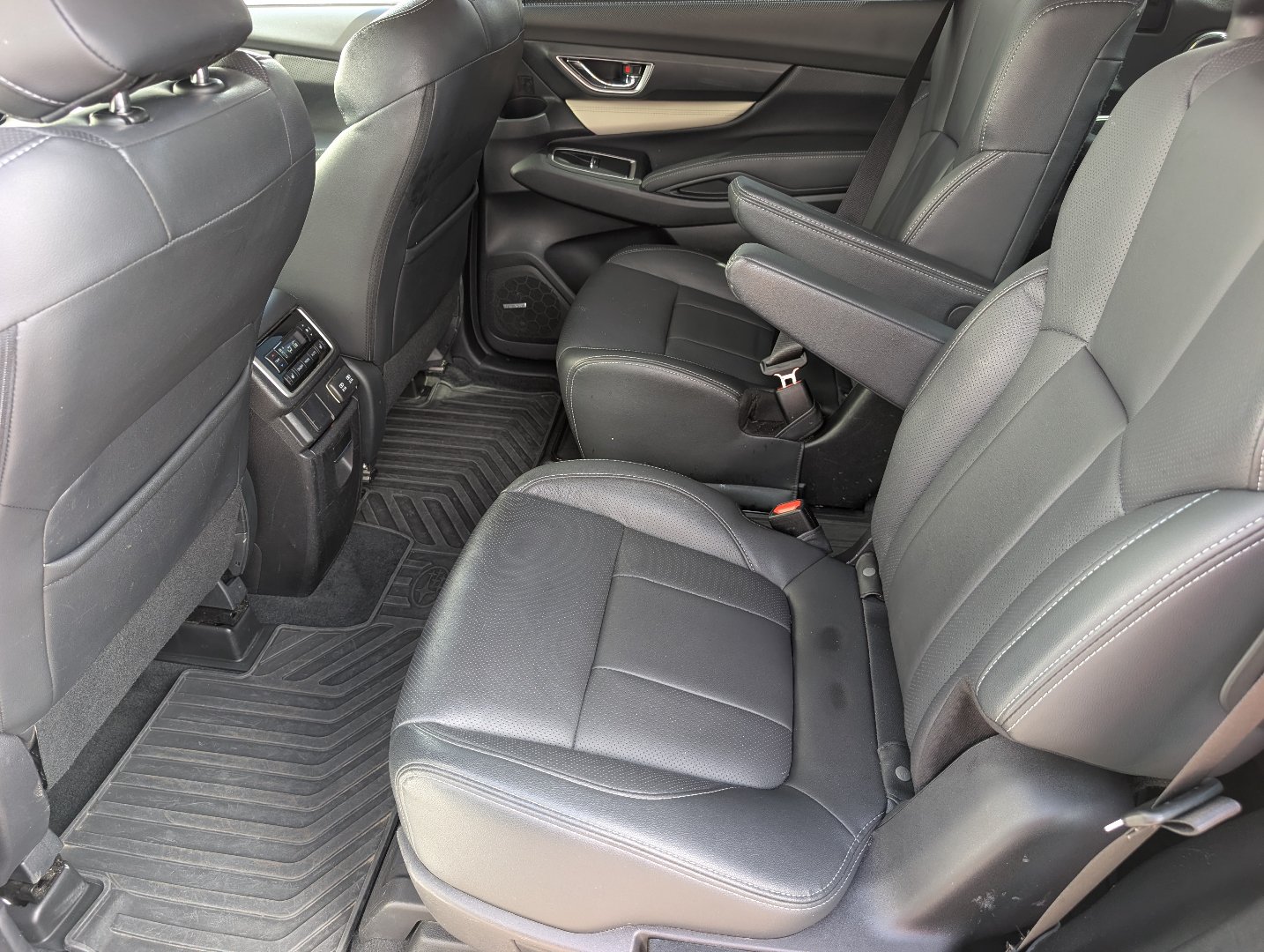 Used 2022 Subaru Ascent Limited w/ Technology Package AWD/4WD image 24
