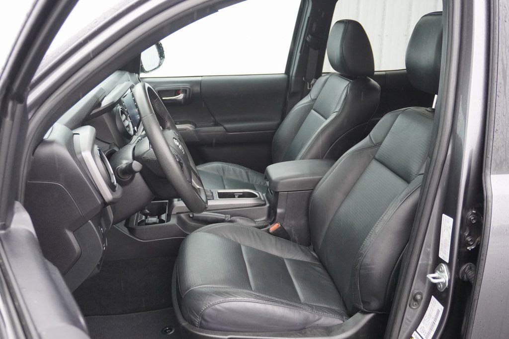 Used 2021 Toyota Tacoma TRD Sport image 11