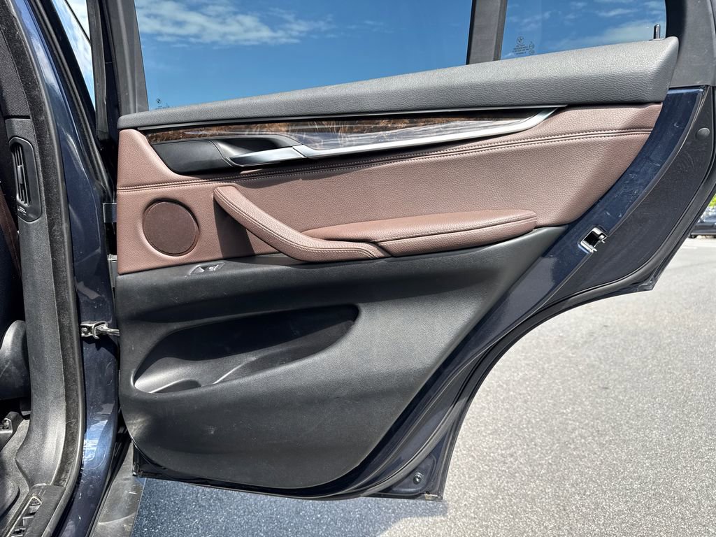 Used 2017 BMW X5 xDrive40e image 16