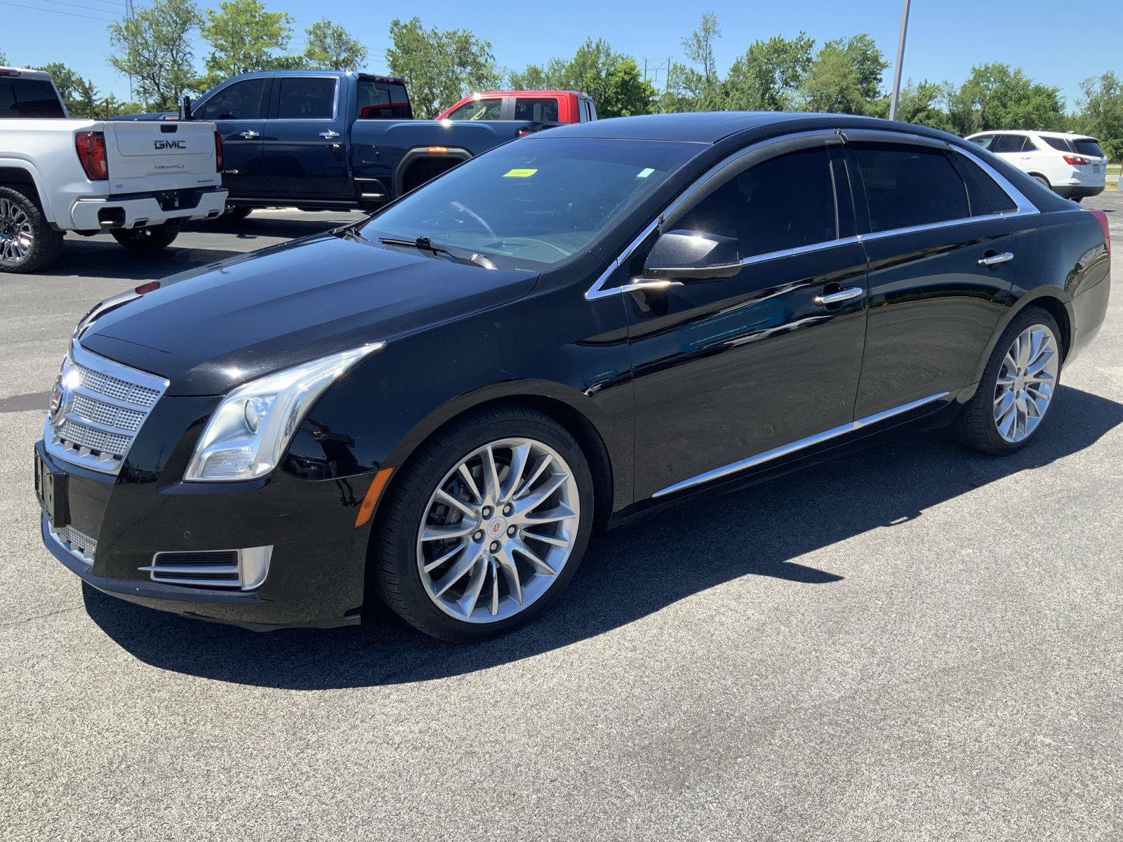Used 2013 Cadillac XTS Platinum AWD/4WD image 4