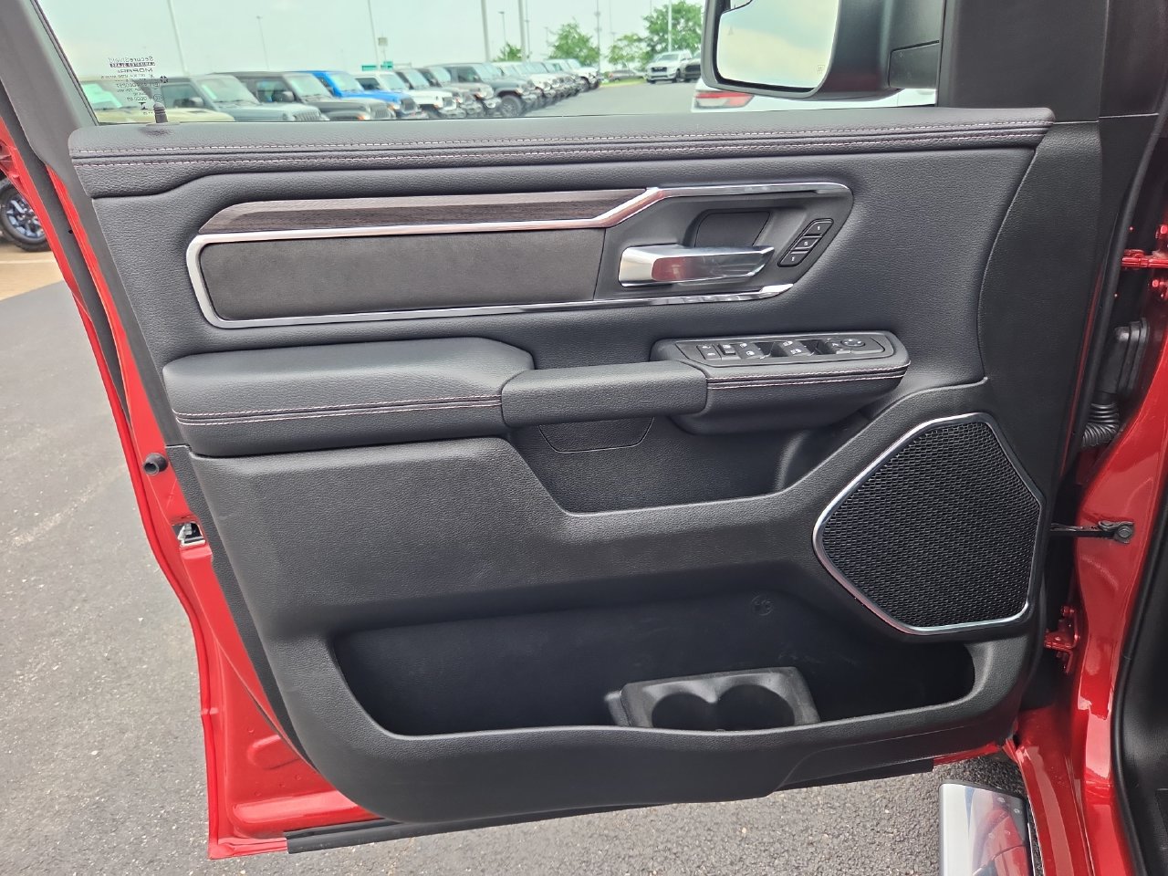 New 2026 RAM 1500 Laramie w/ Sport Appearance Package AWD/4WD image 17