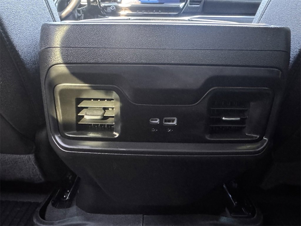 Used 2024 Chevrolet Silverado 2500 LT image 25