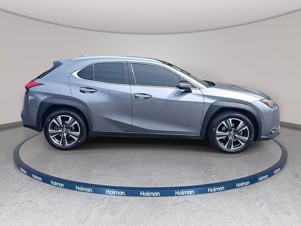 Used 2019 Lexus UX 200 FWD image 5