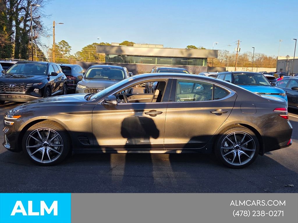 Used 2026 Genesis G70 2.5T image 3