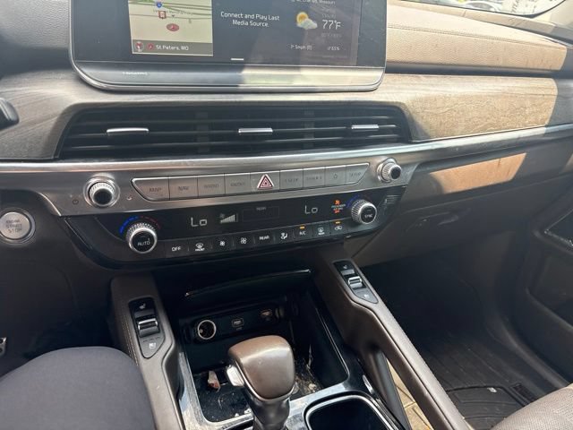 Used 2020 Kia Telluride SX w/ Towing Package FWD image 13