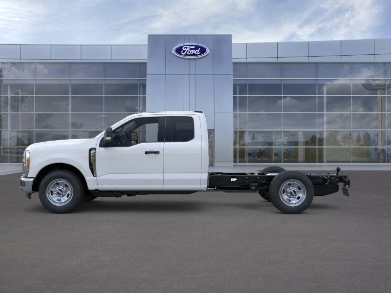 New 2026 Ford F350 XL w/ XL Chrome Package image 3