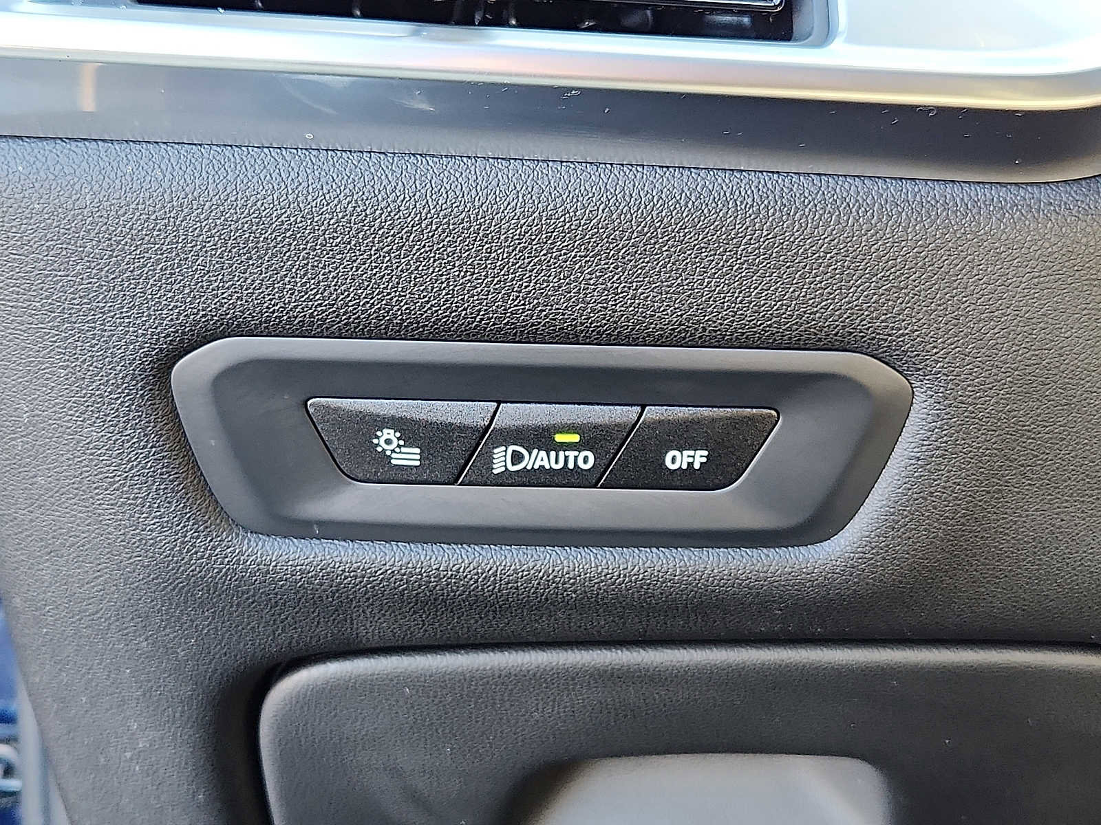 Used 2026 BMW X5 xDrive40i w/ Premium Package image 22