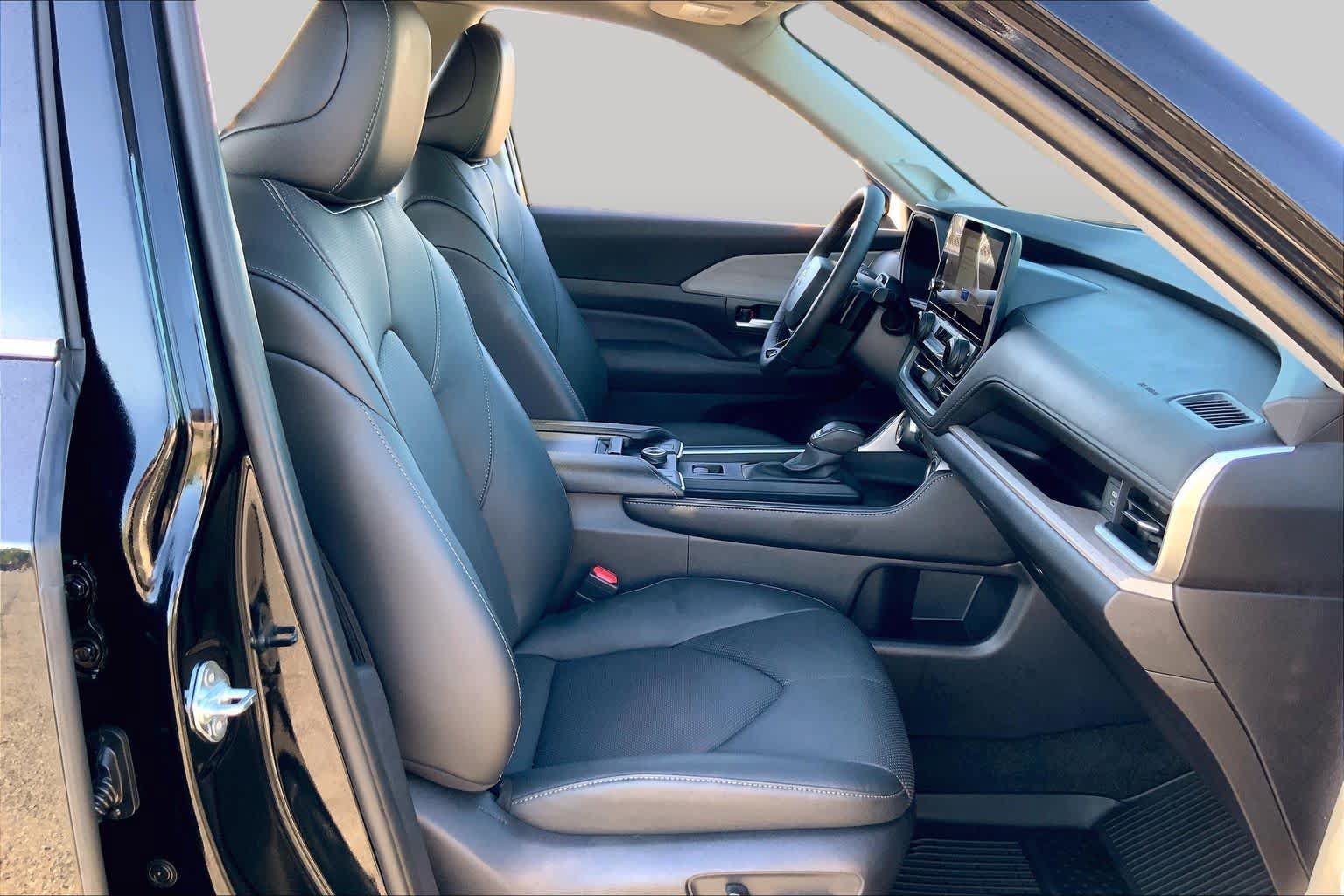 Certified 2026 Toyota Grand Highlander AWD image 9