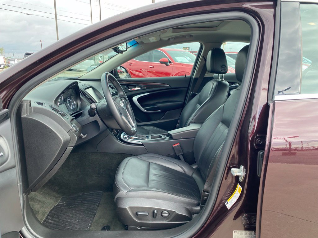 Used 2017 Buick Regal Sport Touring FWD image 10