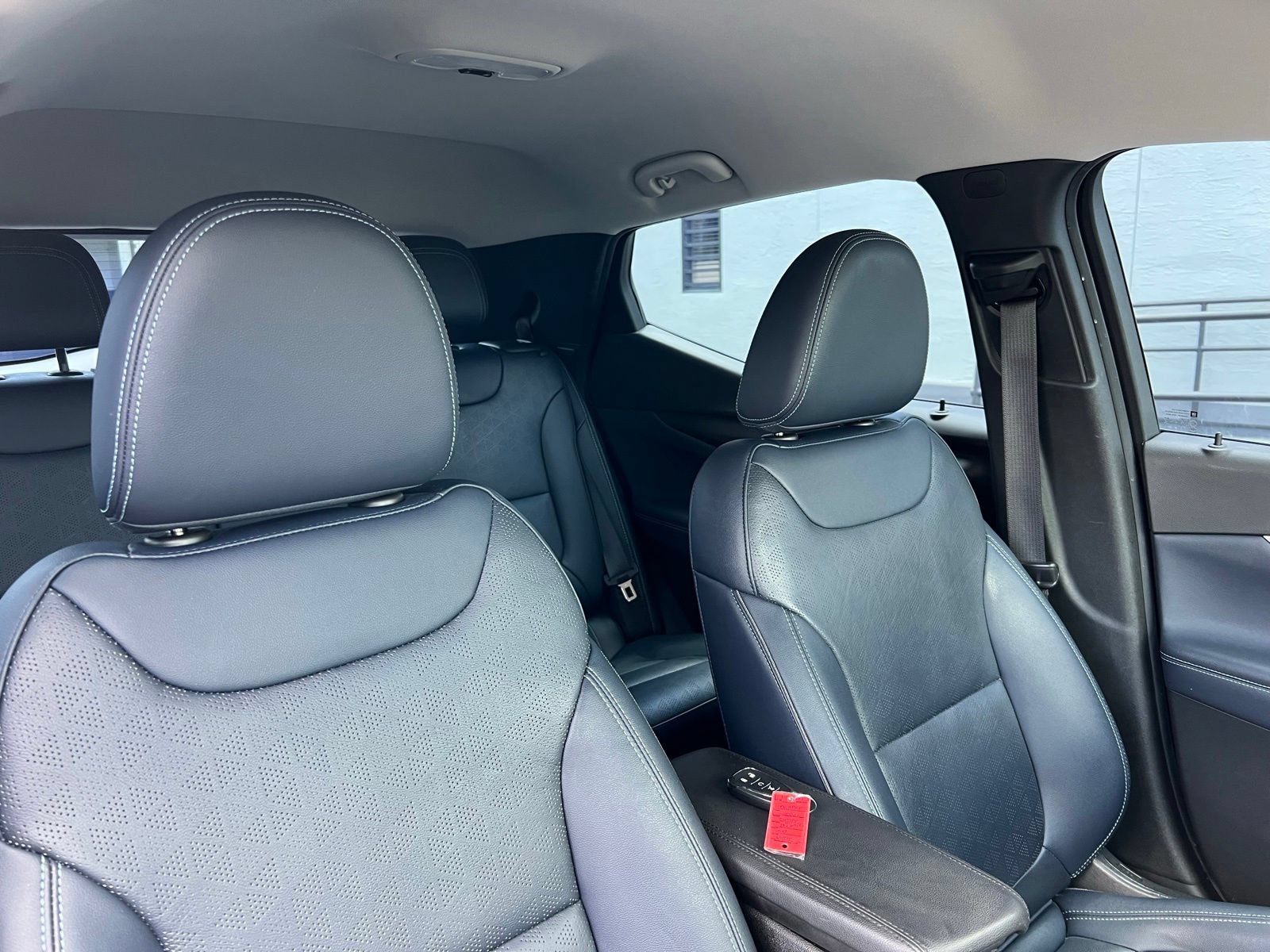 Used 2022 Chevrolet Bolt EUV Premier w/ Super Cruise Package FWD image 54