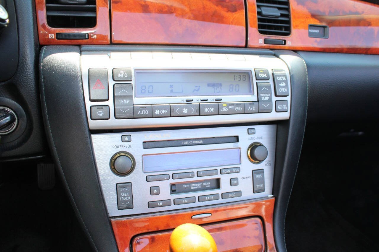Used 2002 Lexus SC 430 Convertible RWD image 23