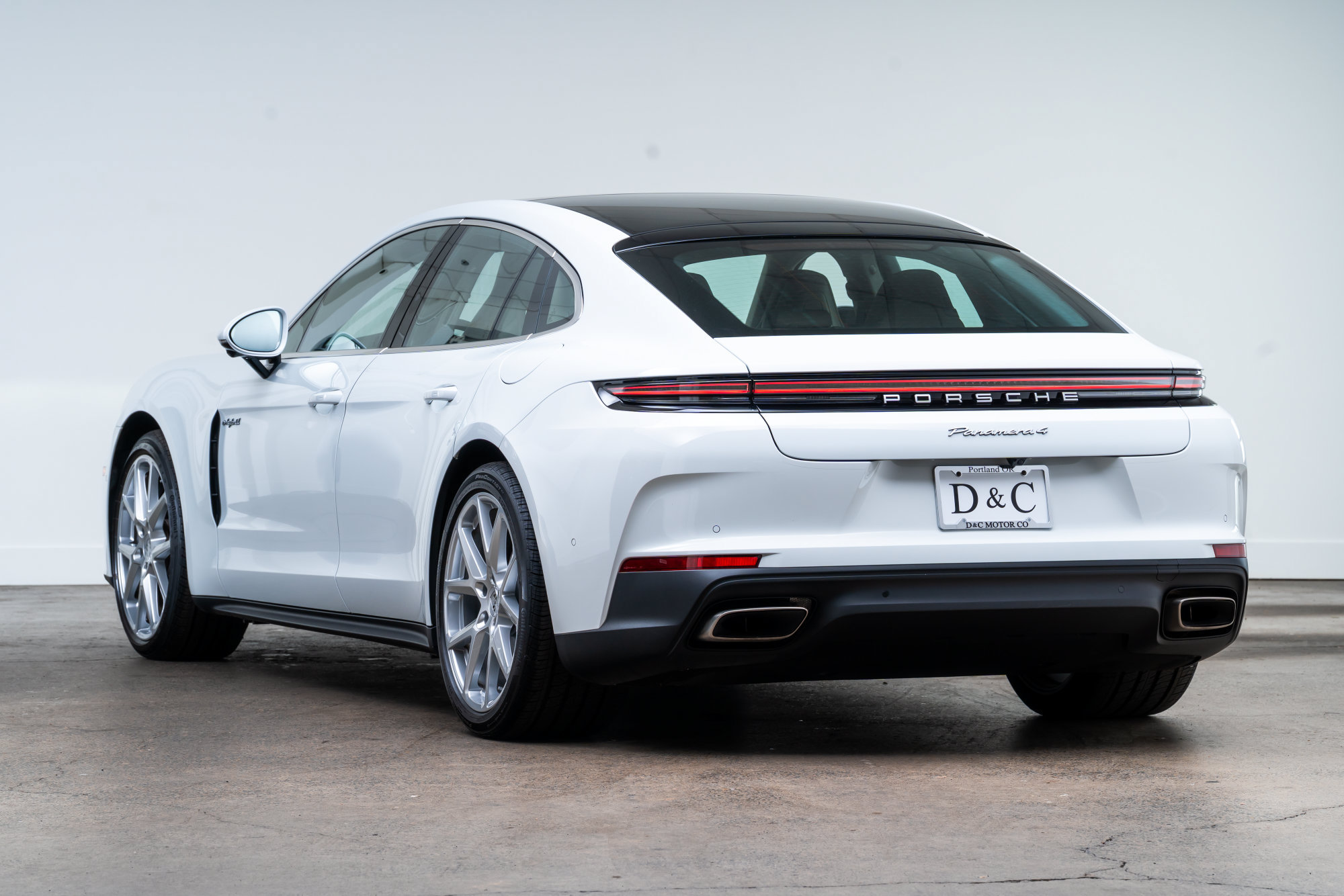 Used 2026 Porsche Panamera 4 E-Hybrid AWD/4WD image 6