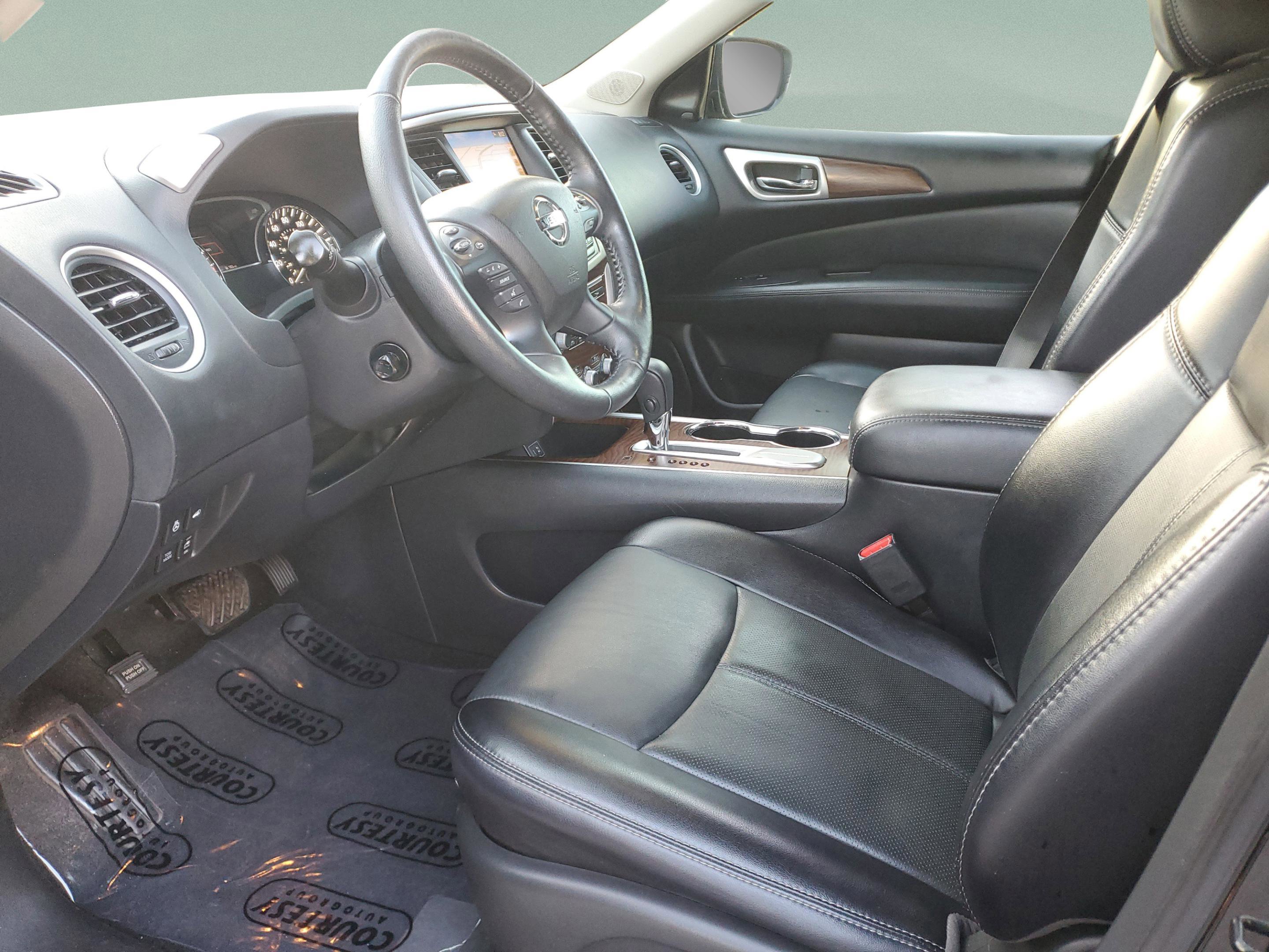 Used 2020 Nissan Pathfinder Platinum image 20