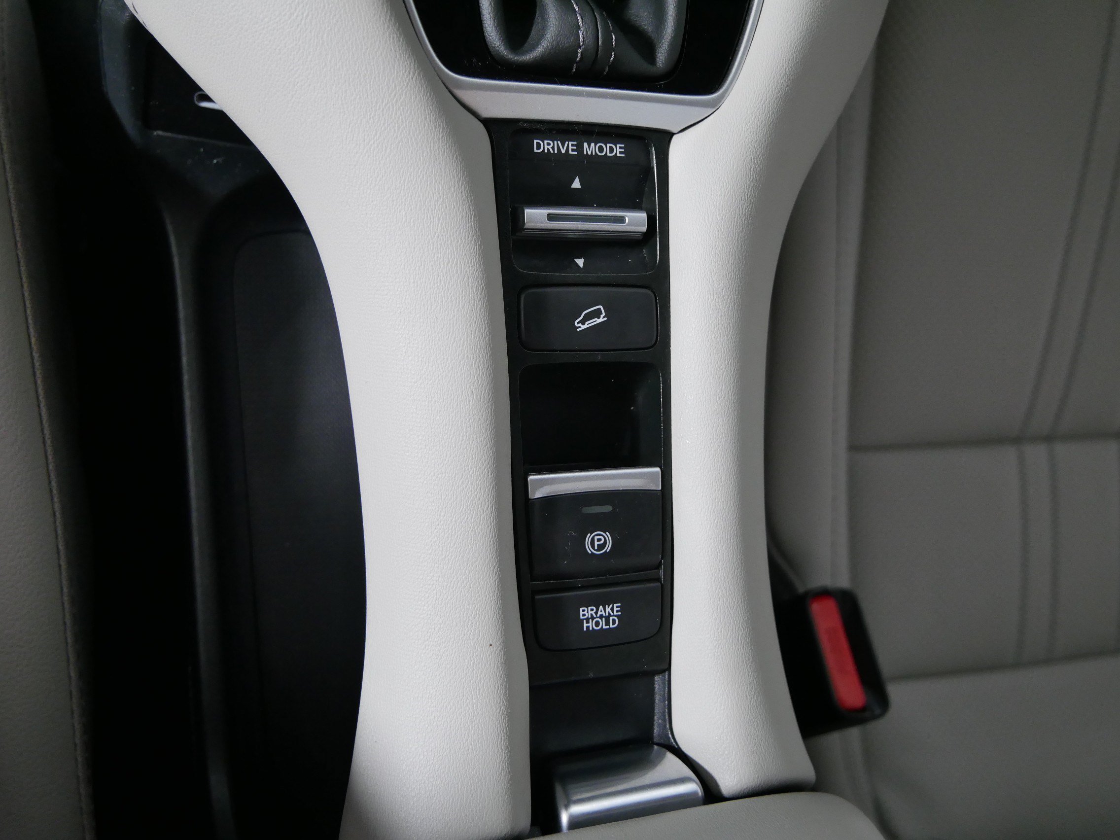 Used 2024 Honda HR-V EX-L image 30
