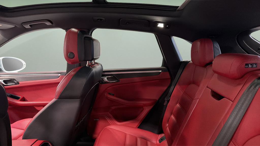 Used 2021 Porsche Macan GTS image 16