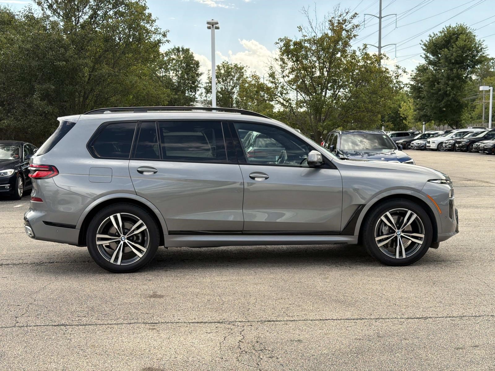 Certified 2024 BMW X7 xDrive40i w/ M Sport Package AWD/4WD image 4