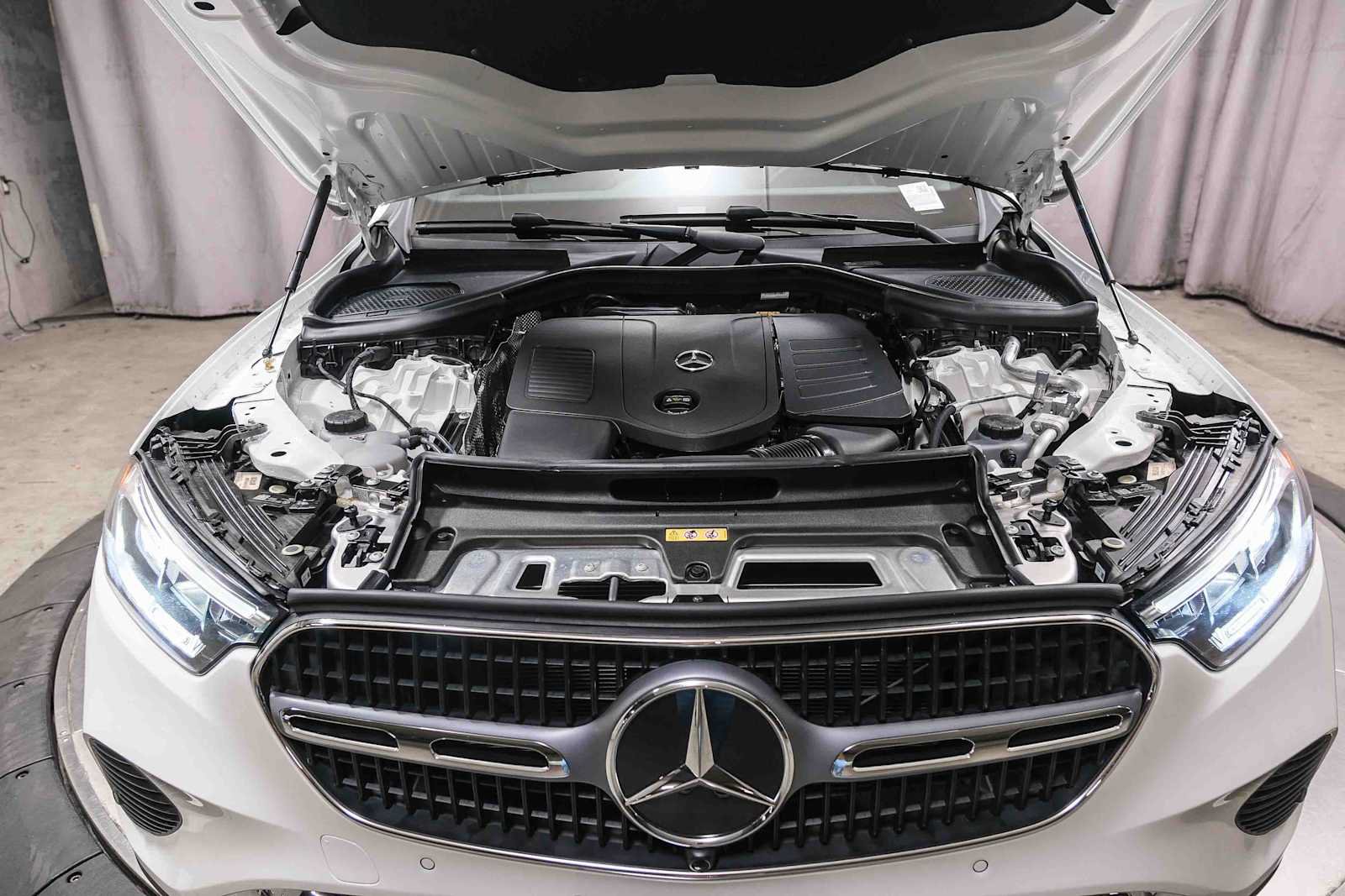 Certified 2026 Mercedes-Benz GLC 300 image 33