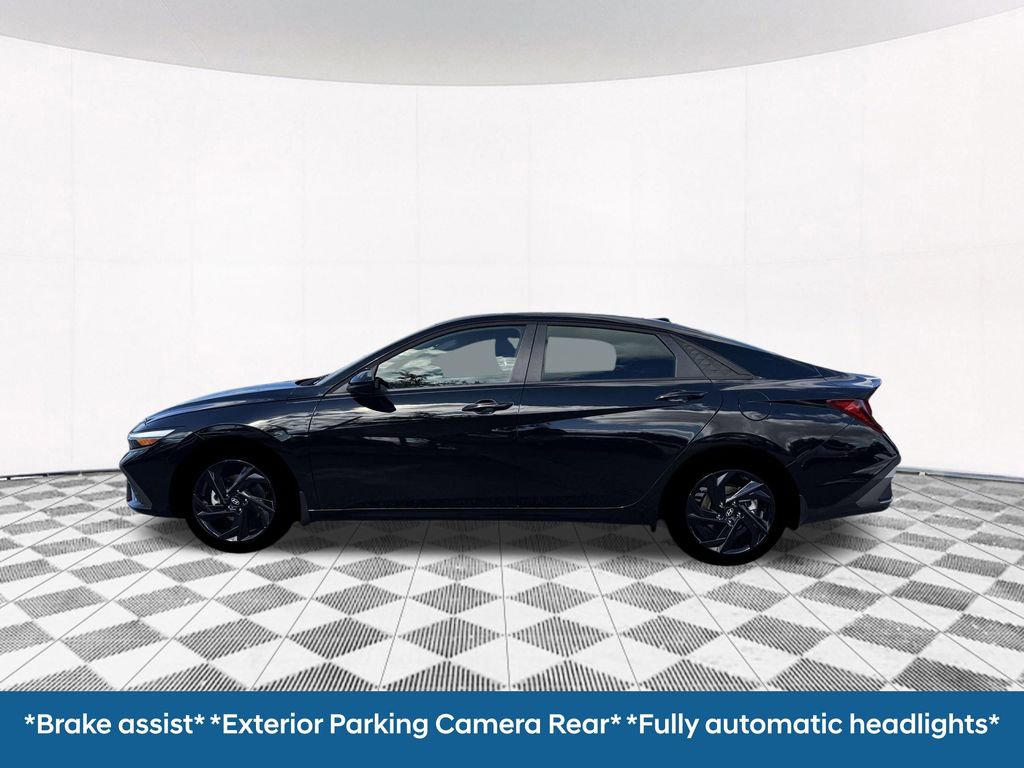 New 2026 Hyundai Elantra Sport w/ Cargo Package FWD image 4