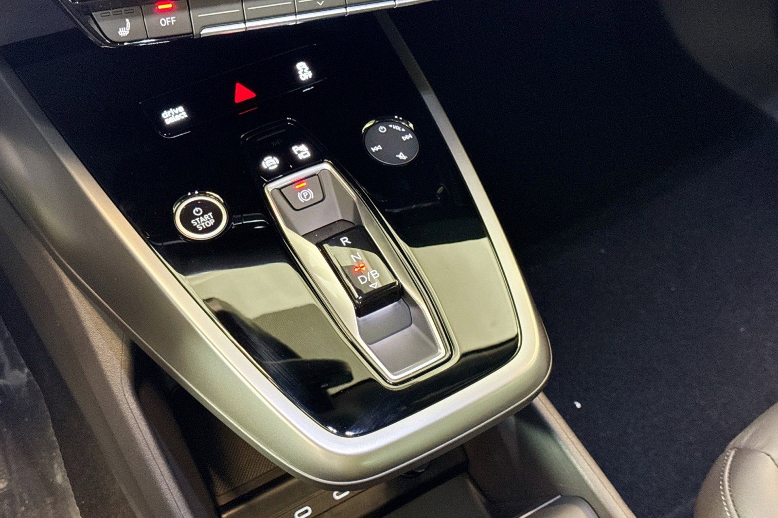 New 2026 Audi Q4 e-tron Premium Plus image 15