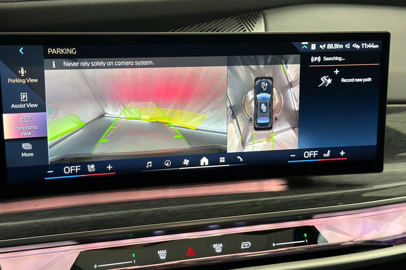 Certified 2023 BMW 740i w/ Parking Assistance Package RWD image 18