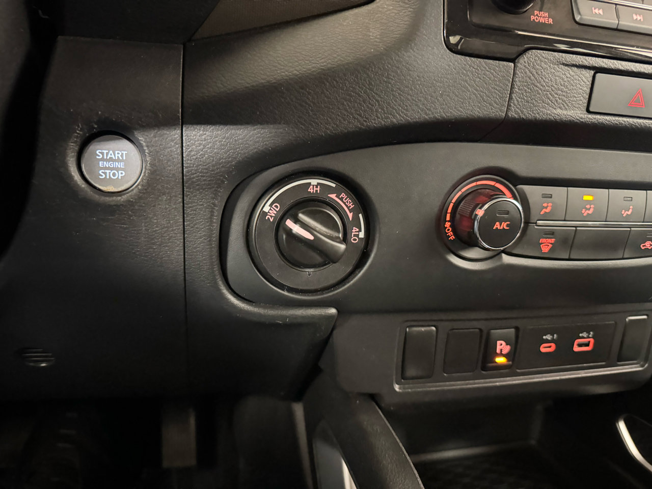 Used 2022 Nissan Frontier SV w/ Technology Package image 25