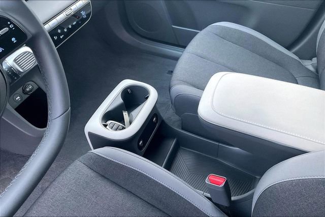 Certified 2024 Hyundai Ioniq 5 SE image 18