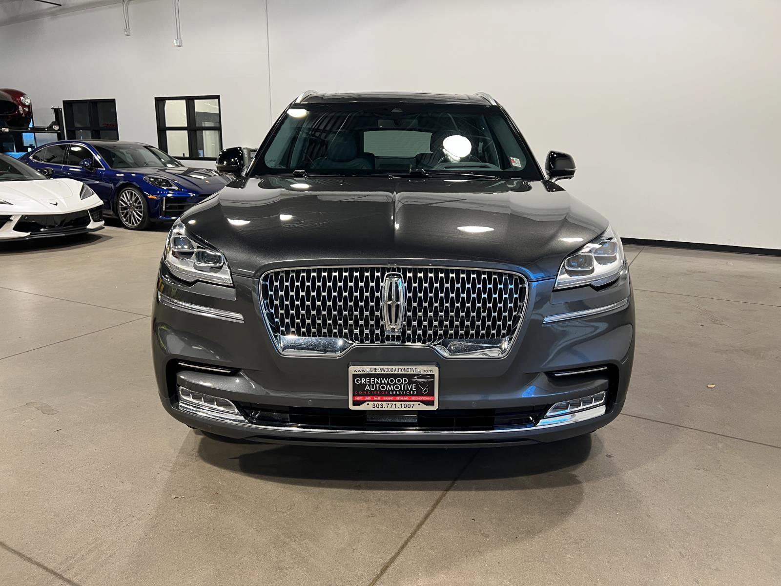 Used 2020 Lincoln Aviator Reserve w/ Equipment Group 202A image 8