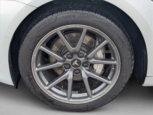 Used 2020 Tesla Model 3 Standard Range Plus image 10