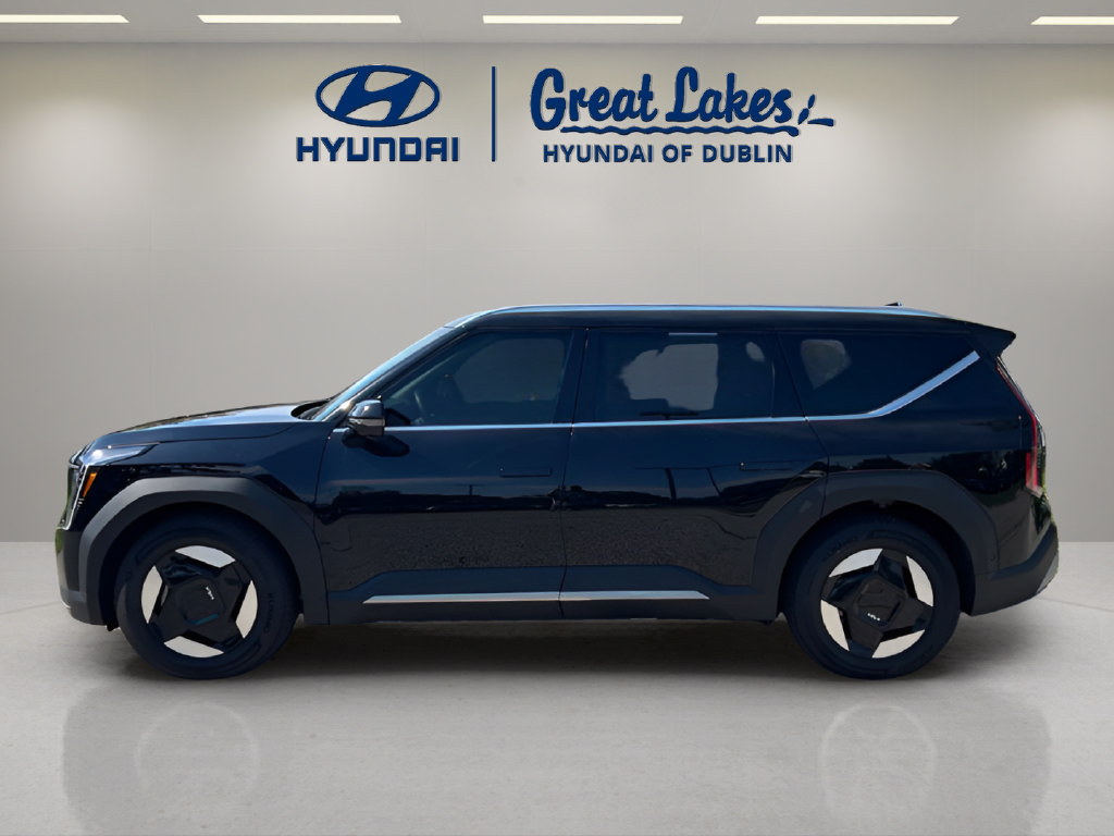 Used 2026 Kia EV9 Wind AWD/4WD image 2