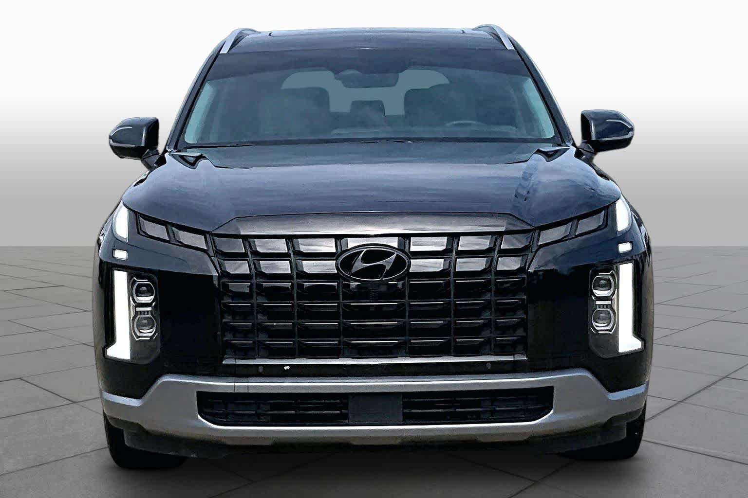 Used 2024 Hyundai Palisade SEL FWD image 4