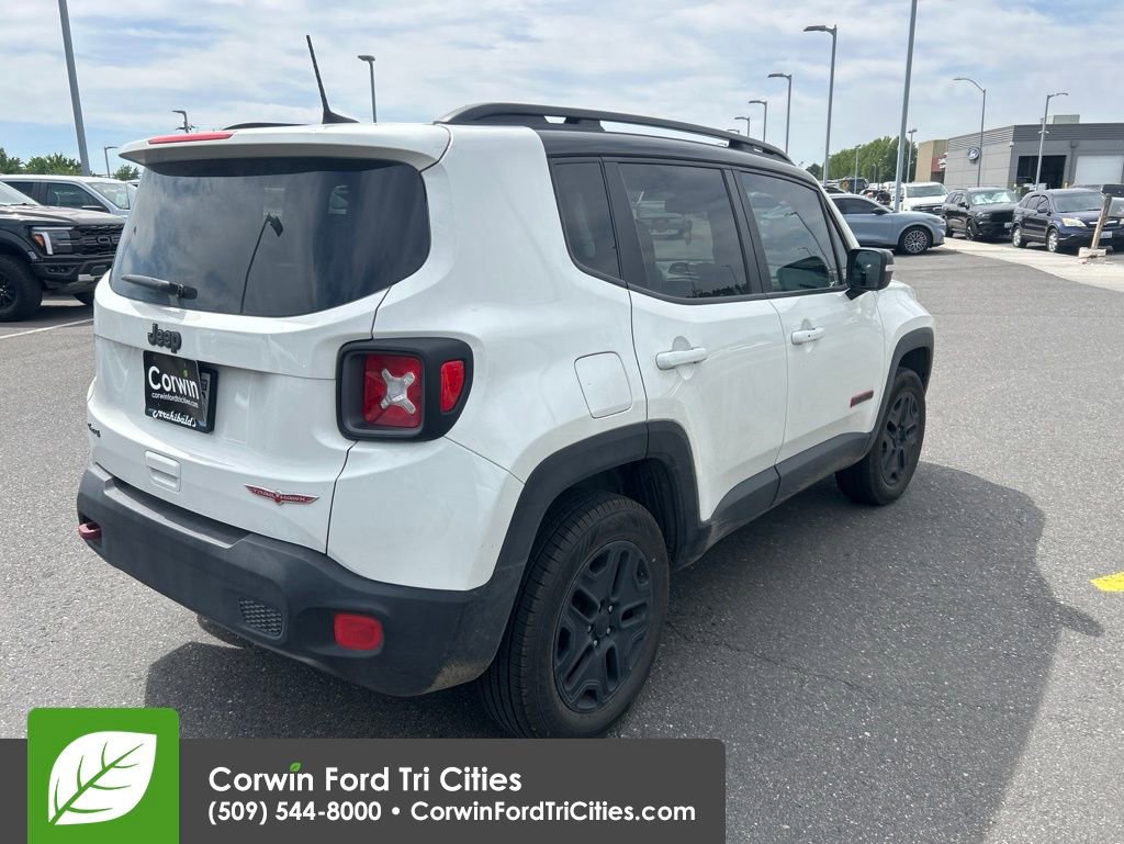 Used 2018 Jeep Renegade Trailhawk AWD/4WD image 9