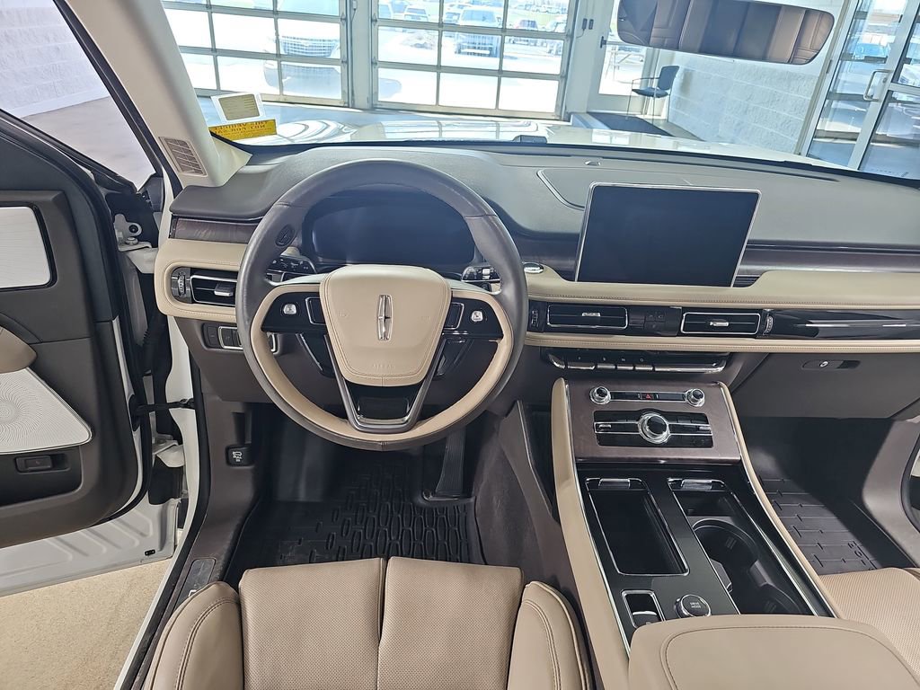 Used 2024 Lincoln Aviator Reserve w/ Equipment Group 201A image 23