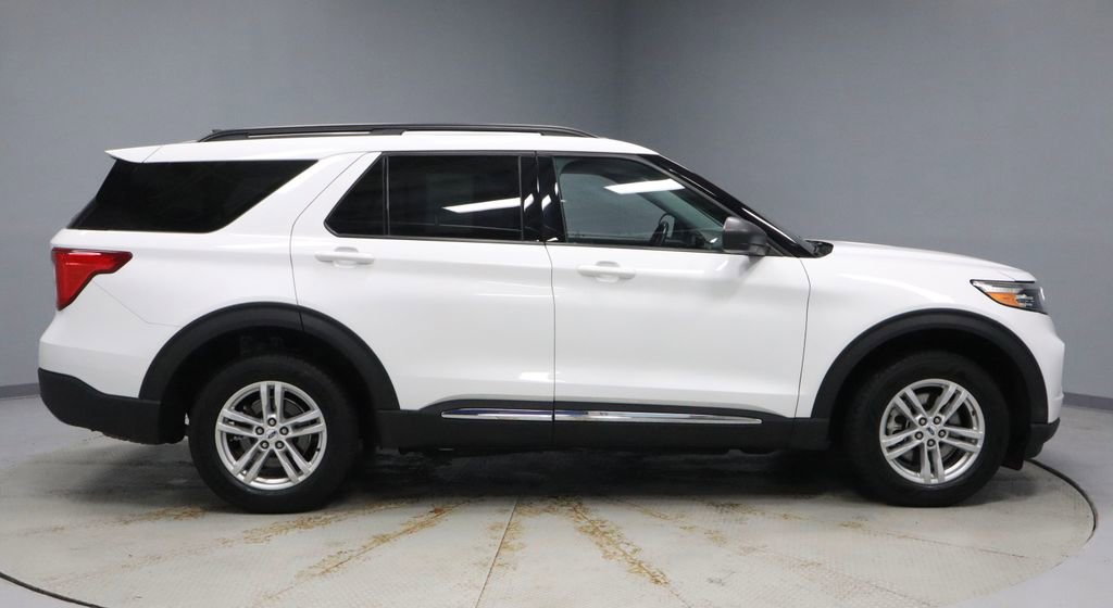 Certified 2022 Ford Explorer XLT w/ Equipment Group 202A image 12