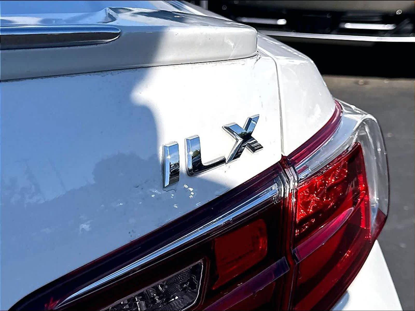 Used 2018 Acura ILX w/ Special Edition Package FWD image 24