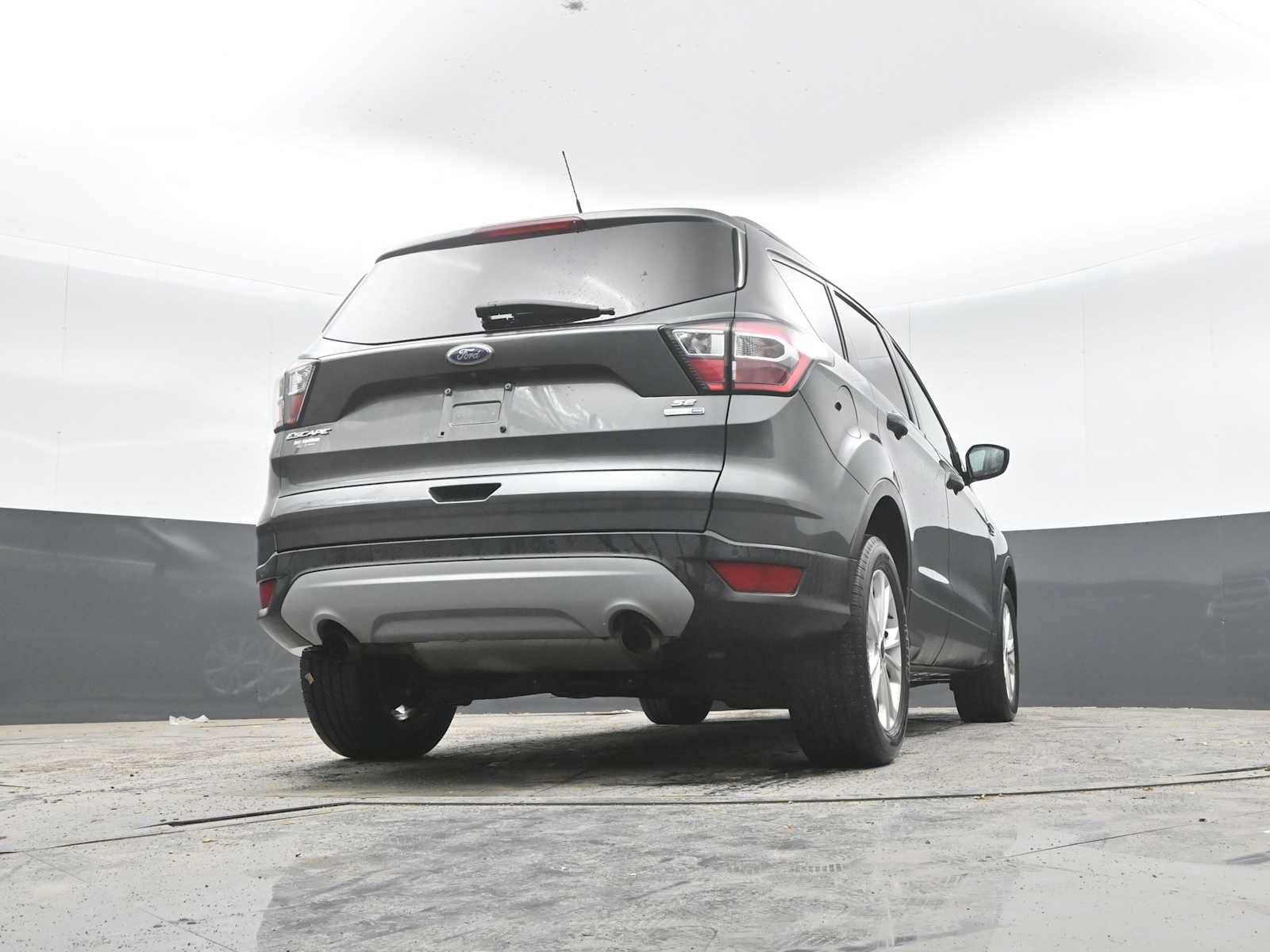 Used 2017 Ford Escape SE w/ Equipment Group 201A AWD/4WD image 33