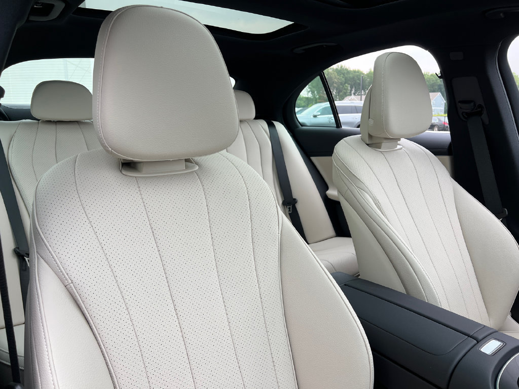 New 2026 Mercedes-Benz E 350 4MATIC Sedan image 27