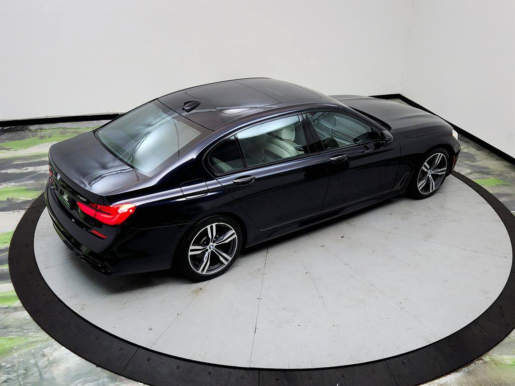 Used 2019 BMW 740i w/ M Sport Package RWD image 35