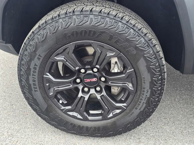 Used 2025 GMC Canyon Elevation RWD image 9