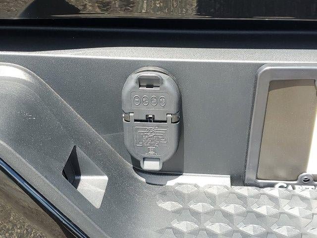 New 2026 GMC Canyon Elevation RWD image 7